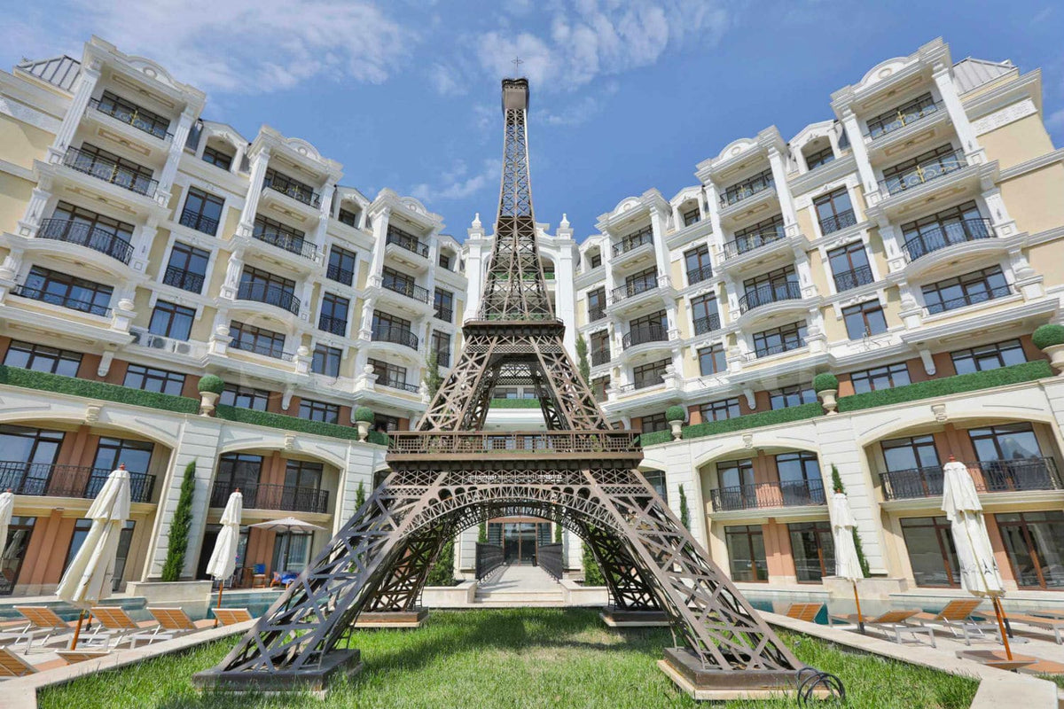 Romance Paris