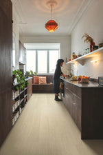Водоустойчива настилка QuickStep №AVMPU40099 Дъб Чист Полярен 5+1мм / 33 клас 4V