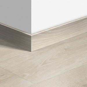 Перваз MDF Quickstep 3547 Дъб горски светлосив 77x14мм QSPSKR03547 2.40м