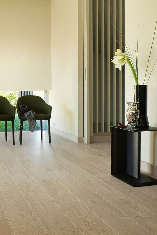 Ламиниран паркет QuickStep №LPU3985 Дъб Бял Винтидж 9,5мм / 32 клас 4V