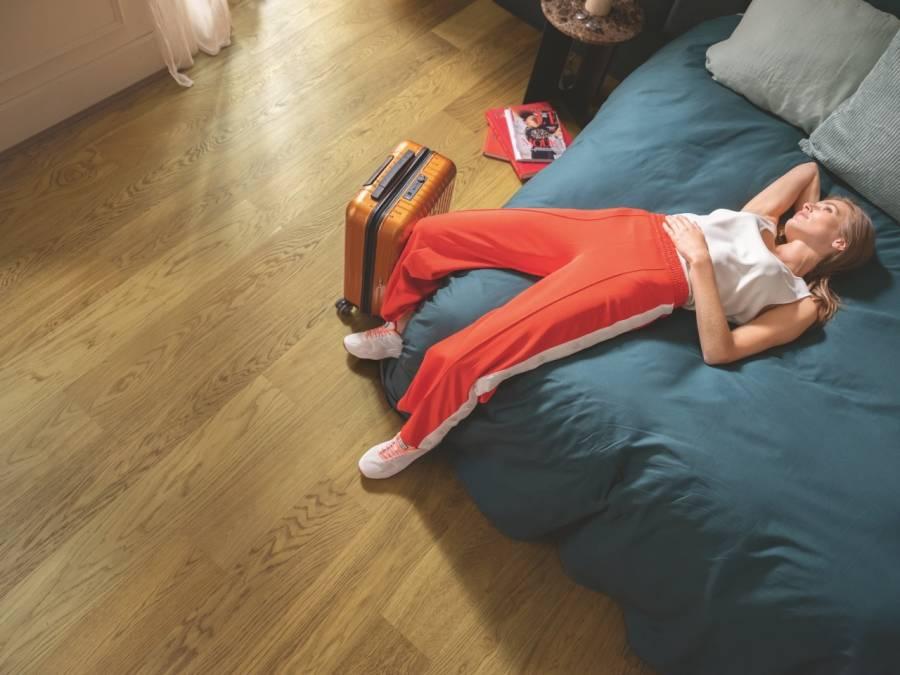 Трислоен паркет Quickstep Cala №7463 Дъб карамелен мат 4V
