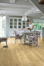 Водоустойчива настилка QuickStep №40018 Дъб Дрифт 4+1мм / 33 клас 4V