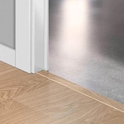 Лайстна PVC Incizo 40097 Дъб ръж QSVINCP40097 2.00м