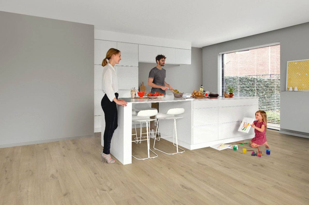 Водоустойчива настилка QuickStep №AVMPU40103 Памучен дъб бежов 5+1мм / 33 клас 4V