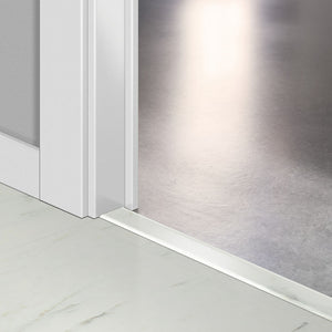 Лайстна PVC Incizo 40136 Бял мрамор Карара QSVINCP40136 2.00м
