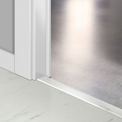Лайстна PVC Incizo 40136 Бял мрамор Карара QSVINCP40136 2.00м