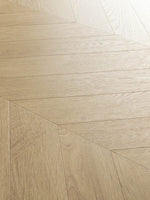 Ламиниран паркет QuickStep №IPA4160 Шеврон Дъб светло кафяв 8мм / 32 клас 2V