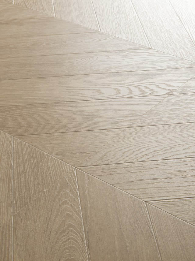 Ламиниран паркет QuickStep №4164 Шеврон Дъб сиво-кафяв 8мм / 32 клас 2V