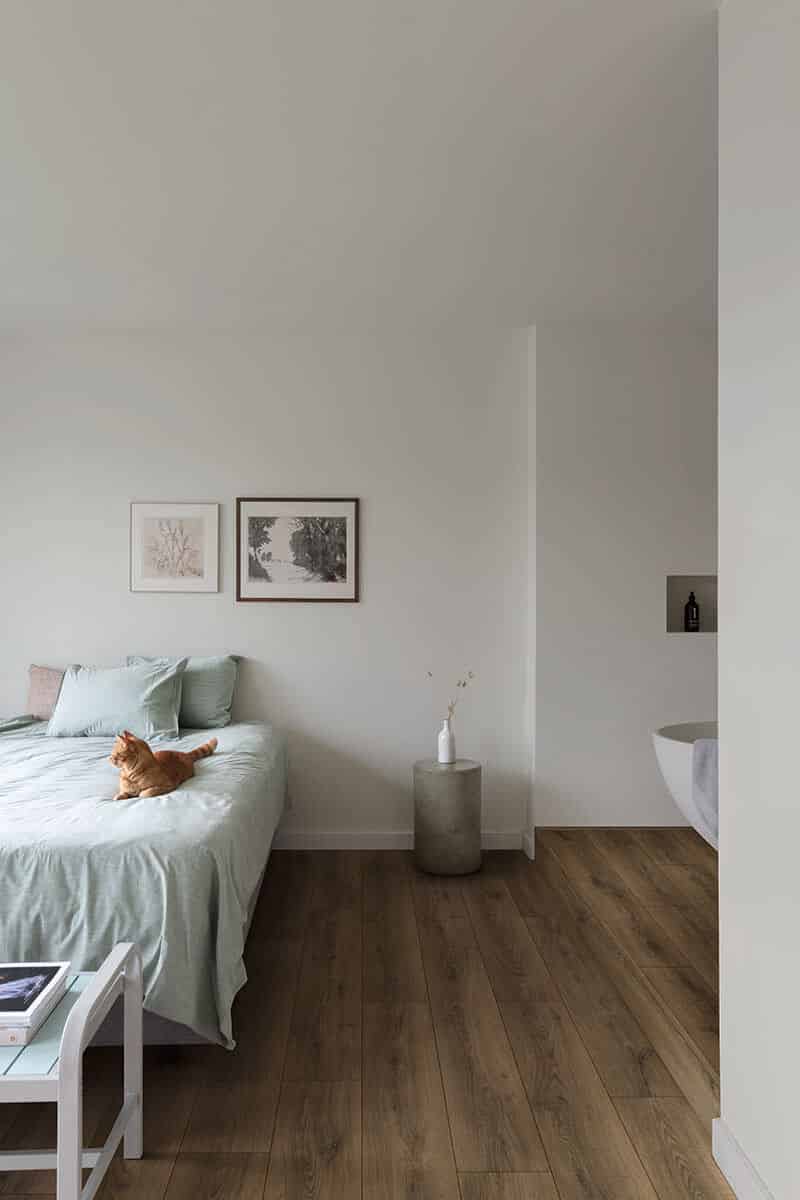 Ламиниран паркет Quickstep №CLM5789 Дъб топлокафяв 8мм / 32 клас