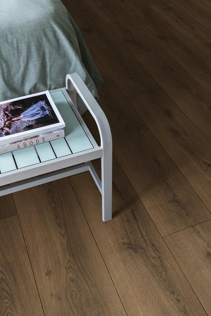 Ламиниран паркет Quickstep №CLM5789 Дъб топлокафяв 8мм / 32 клас