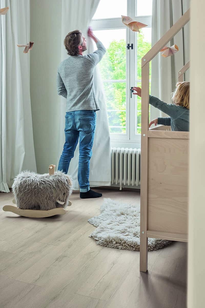 Ламиниран паркет Quickstep №CLM5790 Дъб Вивид сив 8мм / 32 клас