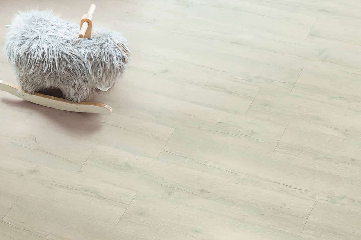 Ламиниран паркет Quickstep №CLM5790 Дъб Вивид сив 8мм / 32 клас