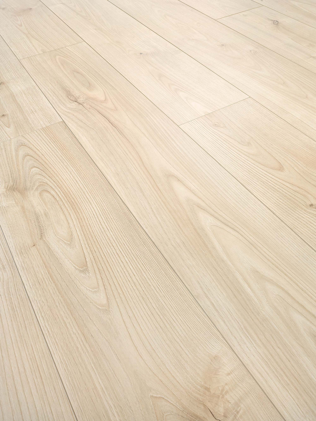 Ламиниран паркет SWISSKRONO SWISS SOLID D7091 Ticino Oak 12мм / AC5 33 клас 4V