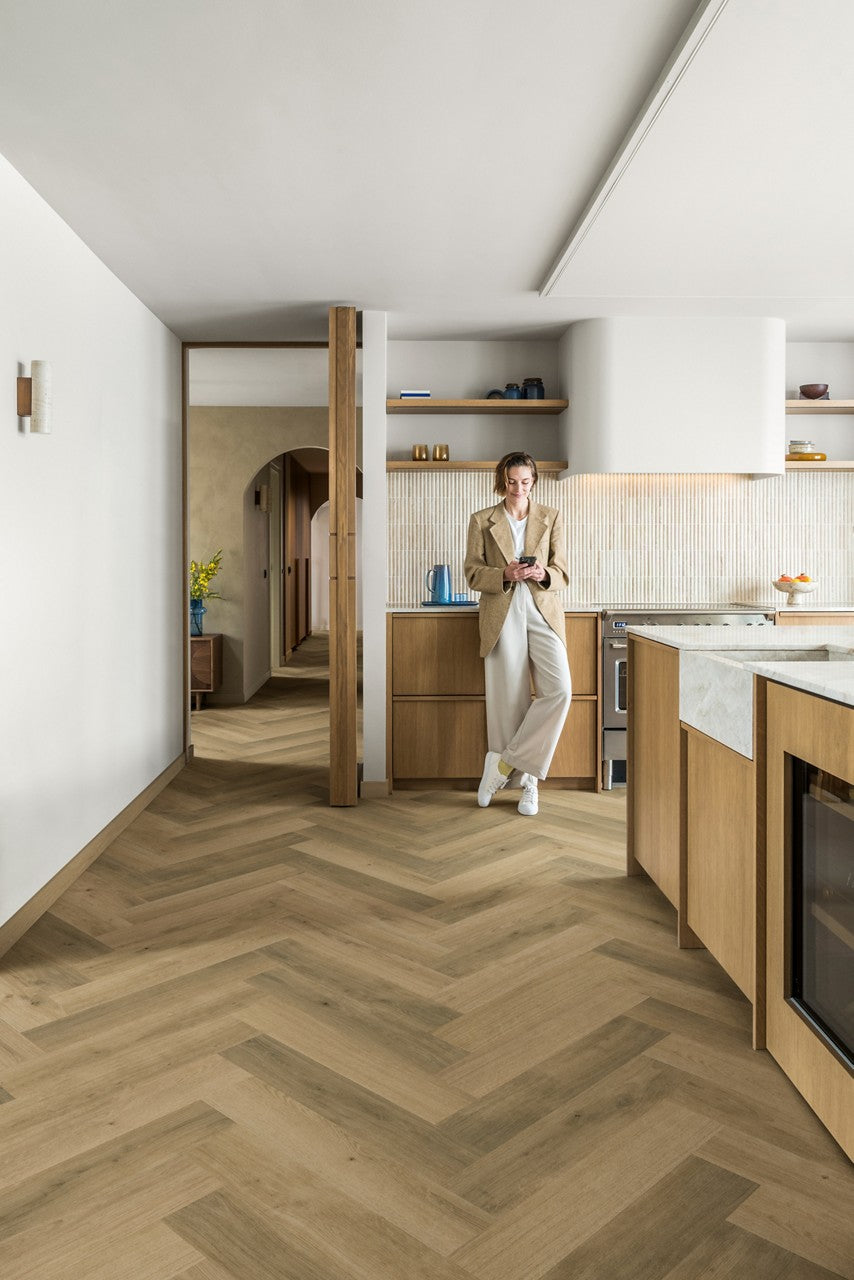 Ламиниран паркет QuickStep №IMD8245 Овъглен дъб 8мм / 32 клас 4V