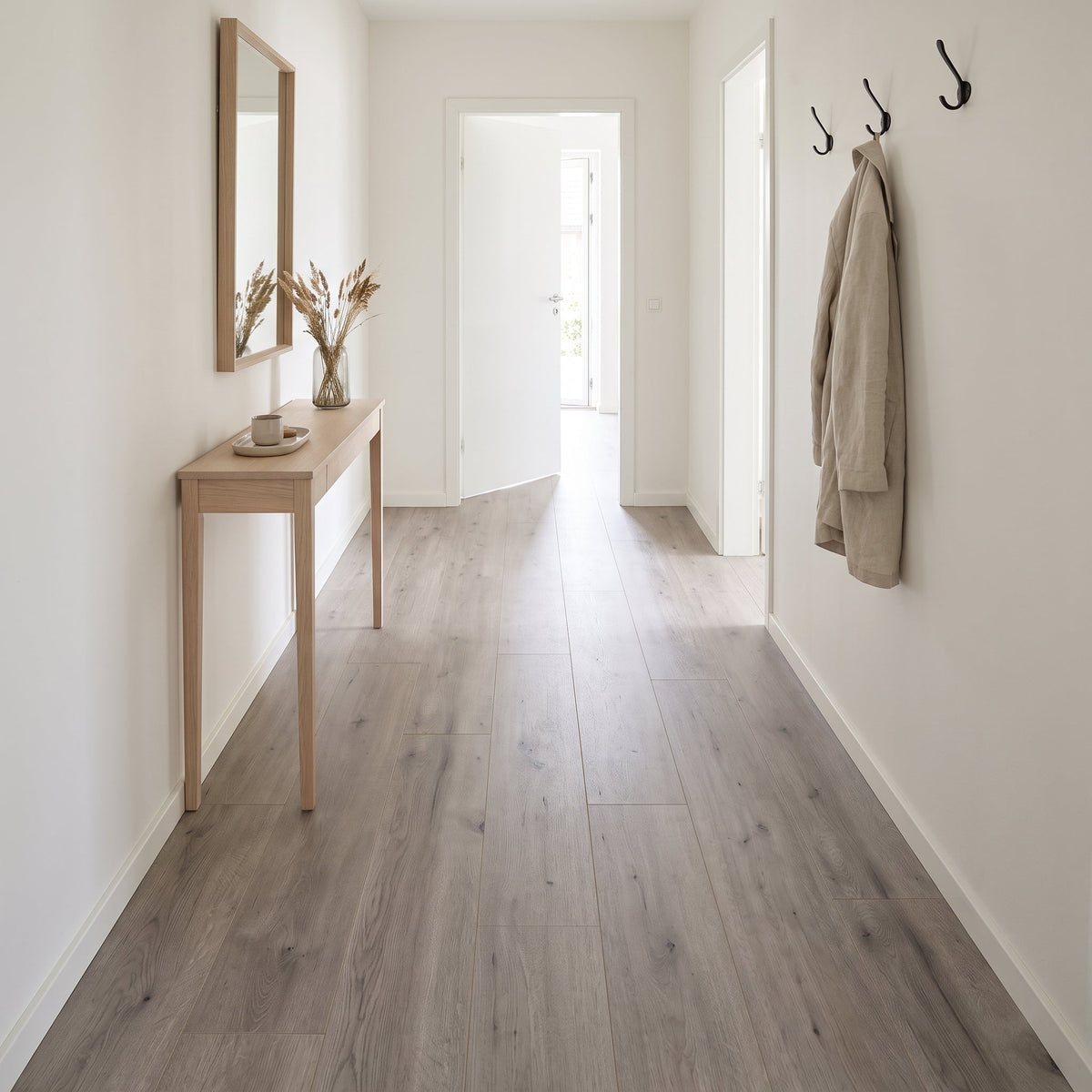 Ламиниран паркет SWISSKRONO SWISS SOLID D4661 Artisan Oak Grey 12мм / AC5 33 клас 4V