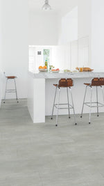 Водоустойчива настилка QuickStep №40050 Сив бетон 4,5мм / 33 клас 4V