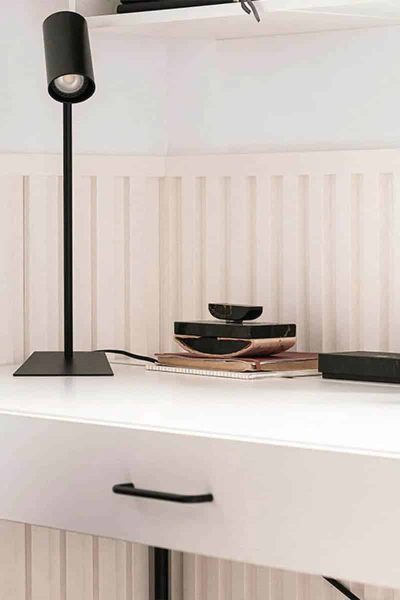 Десен профил Linerio Бял