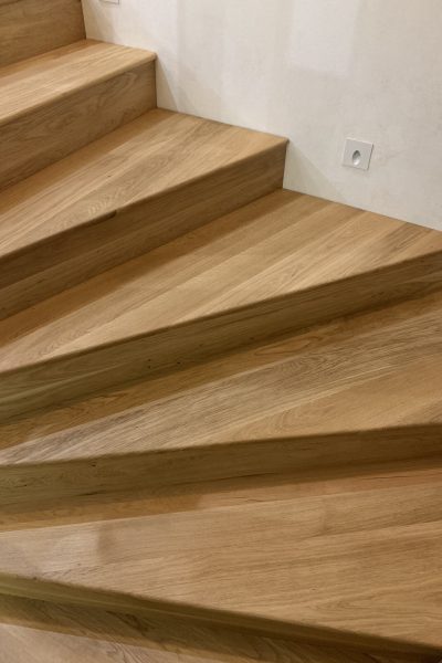 Стъпала от масив за облицоване на бетонни стъпала