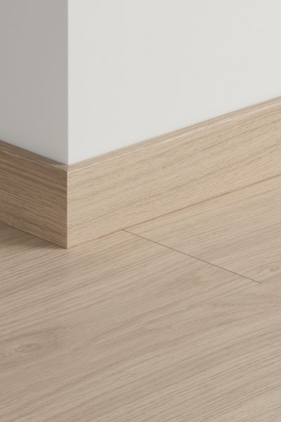 Перваз MDF Quickstep 1304 Дъб лакиран светлосив QSSK01304 58x12мм, 2.40м