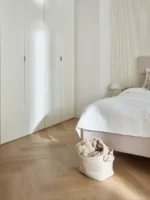 Винилова настилка Rega №7558 Дъб Айова Херингбон 5+1мм / 33 клас - Image 2