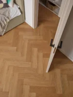 Винилова настилка Rega №7557 Дъб Монтана Херингбон 5+1мм / 33 клас - Image 3