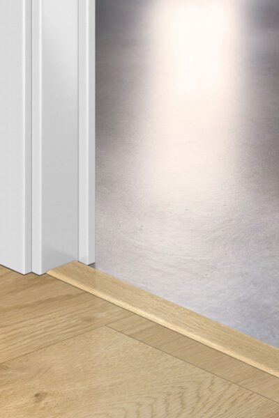 Лайстна PVC Incizo 40018 Дъб Дрифт бежов QSVINCP40018 2.00м
