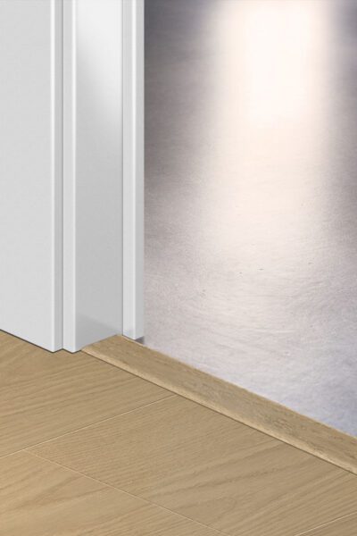 Лайстна MDF Incizo 4750 Дъб бежов лакиран QSINCP04750 2.15м