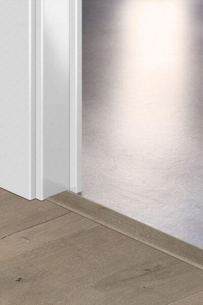 Лайстна MDF Incizo 4751 Дъб кафяв патиниран QSINCP04751 2.15м