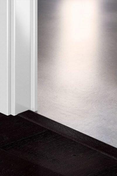 Лайстна MDF Incizo 4755 Дъб черен боядисан QSINCP04755 2.15м