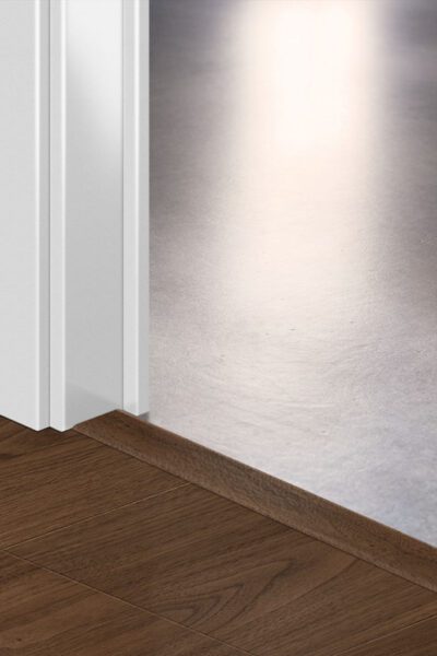 Лайстна MDF Incizo 4761 Шикозен орех QSINCP04761 2.15м