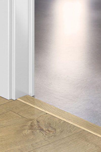 Лайстна MDF Incizo 1853 Дъб натурален набразден QSINCP01853 2.15м