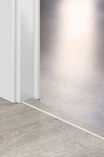 Лайстна MDF Incizo 1653 Дъб бяла патина QSINCP01653 2.15м