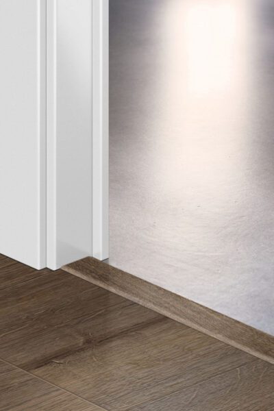 Лайстна MDF Incizo 1664 Дъб Кеймбридж тъмен QSINCP01664 2.15м